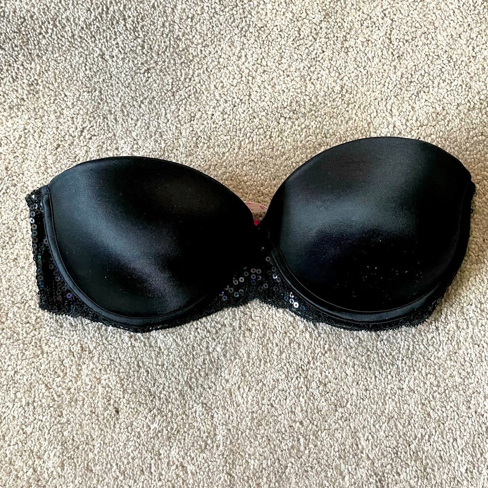 Victoria’s Secret Strapless Push Up Bra